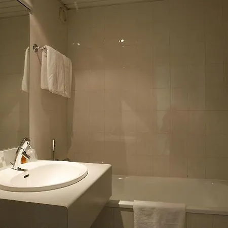 Acte V Hotel 3*