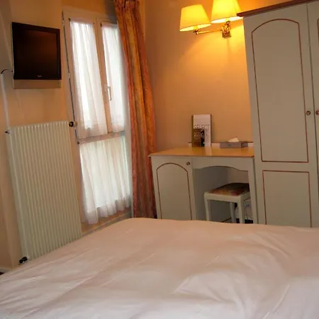Hotel Acte V 3*