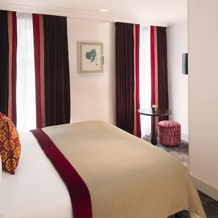 Acte V Hotel 3*