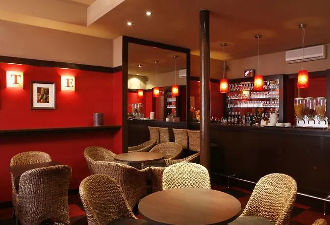 Hotell Acte V 3*